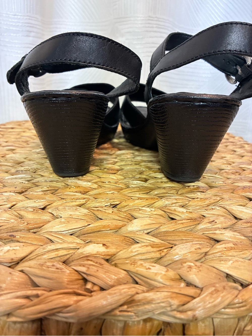 Born Black Leather Strappy Block Heel Sandals Women’s Sz 9 - Picture 4 of 8